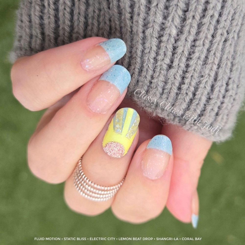 *Exclusive* Color Street: Fluid Motion | Baby Blue Glitter Spring Summer Pastel - Picture 10 of 11